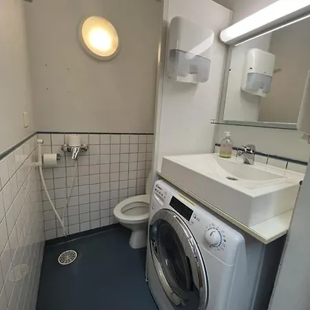 Hmi Smart Group 664 Hostel *